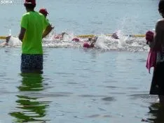 Foto 20 - 75 participantes en la primera traves&iacute;a a nado del Pantano