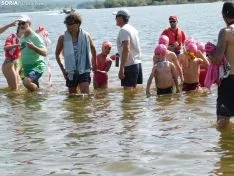 Foto 14 - 75 participantes en la primera traves&iacute;a a nado del Pantano