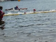 Foto 10 - 75 participantes en la primera traves&iacute;a a nado del Pantano