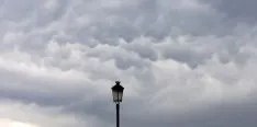'Mammatus' sobre el cielo de Duruelo de la Sierra. /Agustín Sandoval