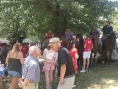 Foto 14 - Devoci&oacute;n y calor en la romer&iacute;a de Santos Nuevos