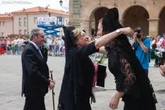 Procesión Lunes de Bailas / María Ferrer