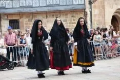 Procesión Lunes de Bailas / María Ferrer