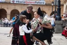 Procesión Lunes de Bailas / María Ferrer