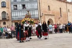 Procesión Lunes de Bailas / María Ferrer