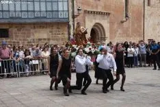 Procesión Lunes de Bailas / María Ferrer