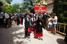 Procesión Lunes de Bailas / María Ferrer