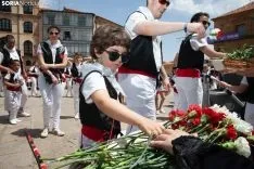 Procesión Lunes de Bailas / María Ferrer