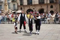 Procesión Lunes de Bailas / María Ferrer