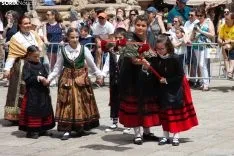 Procesión Lunes de Bailas / María Ferrer