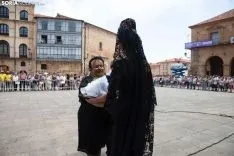 Procesión Lunes de Bailas / María Ferrer