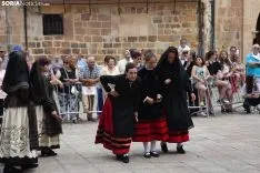 Procesión Lunes de Bailas / María Ferrer