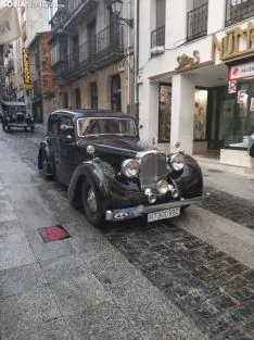 Una imagen del desfile a su paso por la calle Numancia. /SN