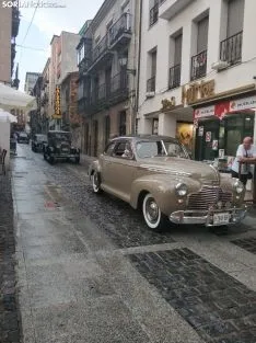 Una imagen del desfile a su paso por la calle Numancia. /SN