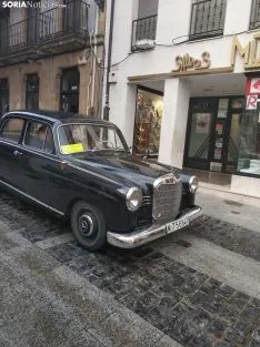 Una imagen del desfile a su paso por la calle Numancia. /SN
