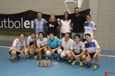 Foto 4 - Castellanas y Torreznas, ganadoras del I Torneo de F&uacute;tbol Sala Femenino San Jos&eacute;