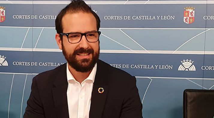 Hernández, en una comparecencia en Cortes. 