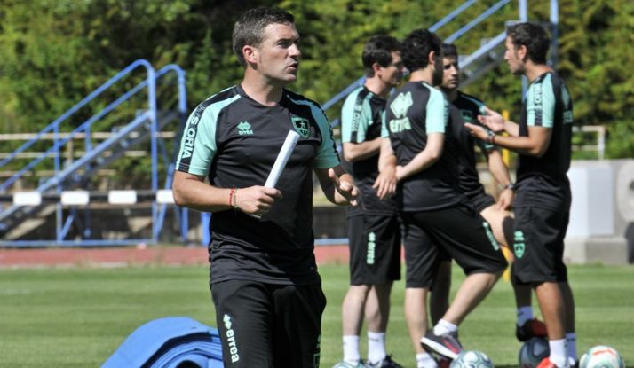 Luis Carrión, este viernes en el entrenamiento matinal de Los Pajaritos. /CDN