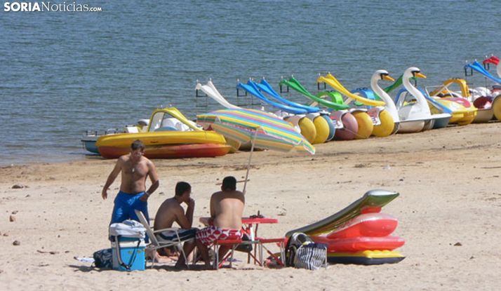 Zona de baño en el pantano de la Cuerda del Pozo. /SN