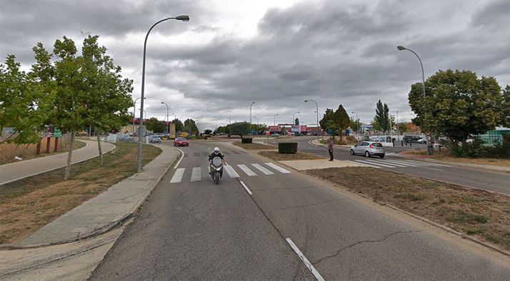 Una de las calles principales del polígono Las Casas. /SN