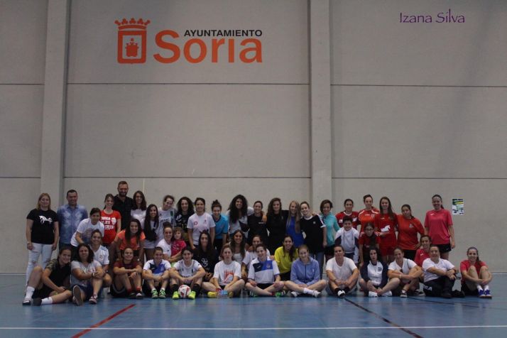 Castellanas y Torreznas, ganadoras del I Torneo de Fútbol Sala Femenino San José