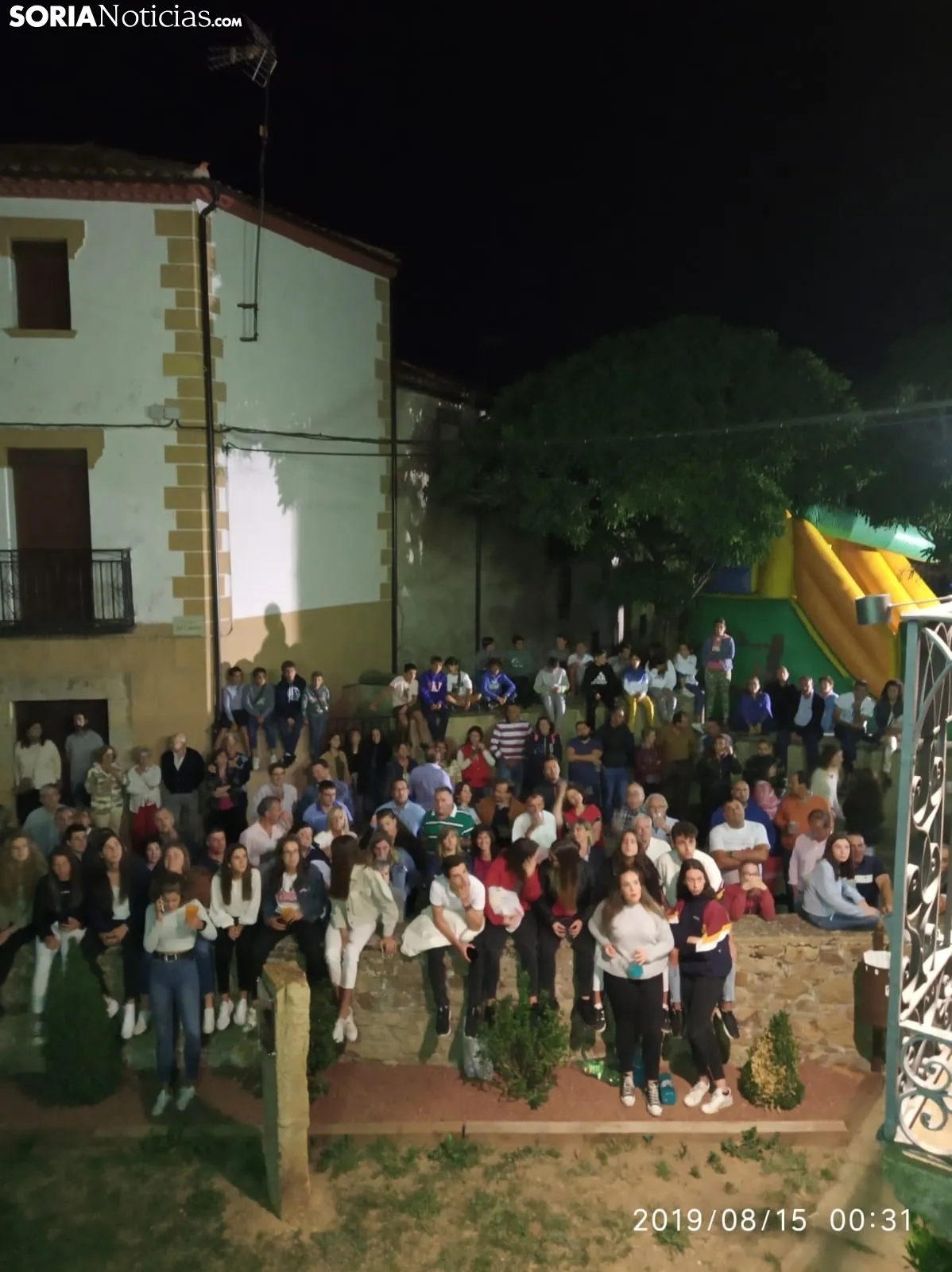 Inicio de la fiesta en Valdeavellano de Tera con la lectura del pregón. SN