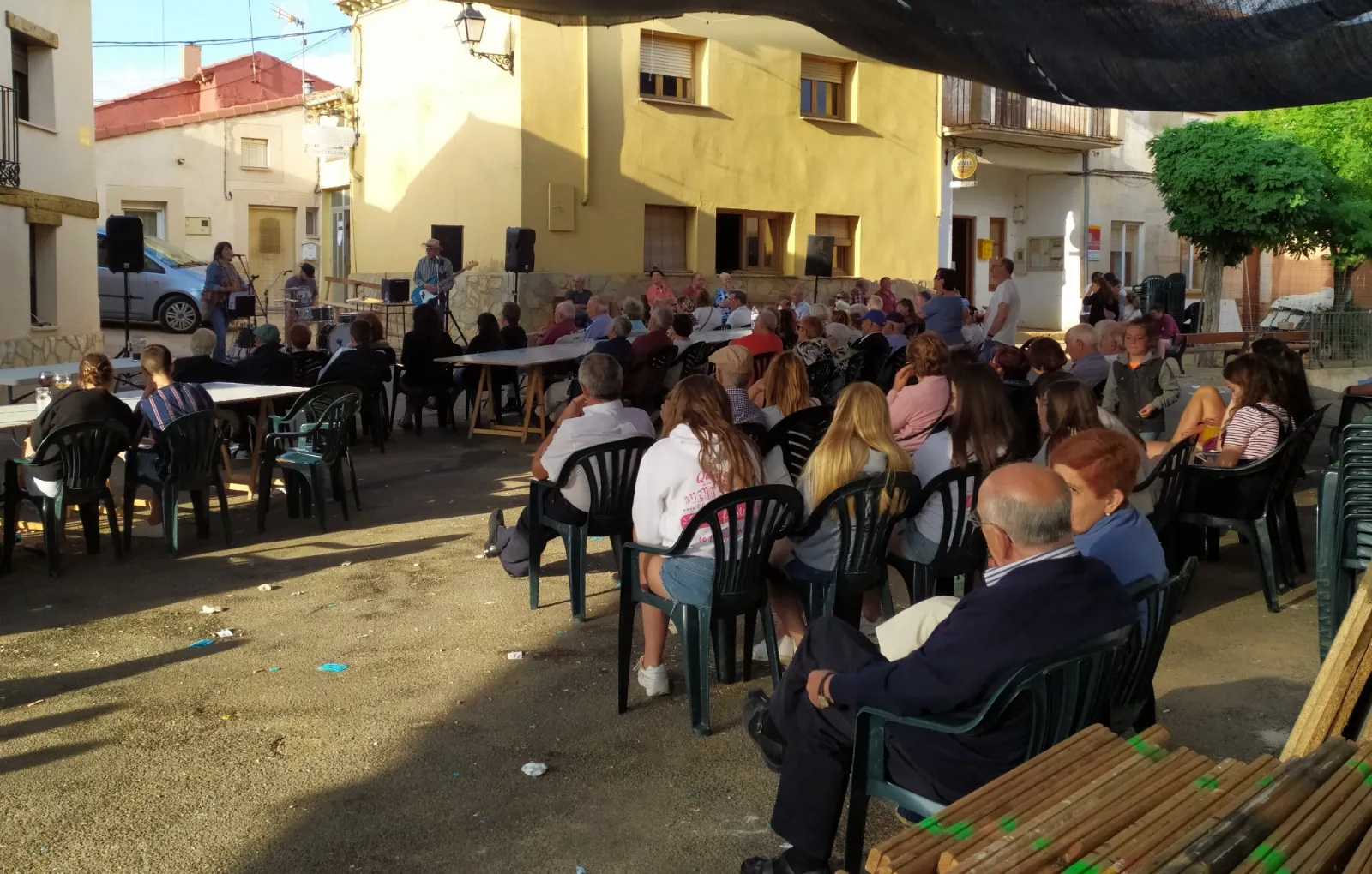 Foto 2 - Caldereta y concierto para cerrar las fiestas en Quintanilla de Tres Barrios