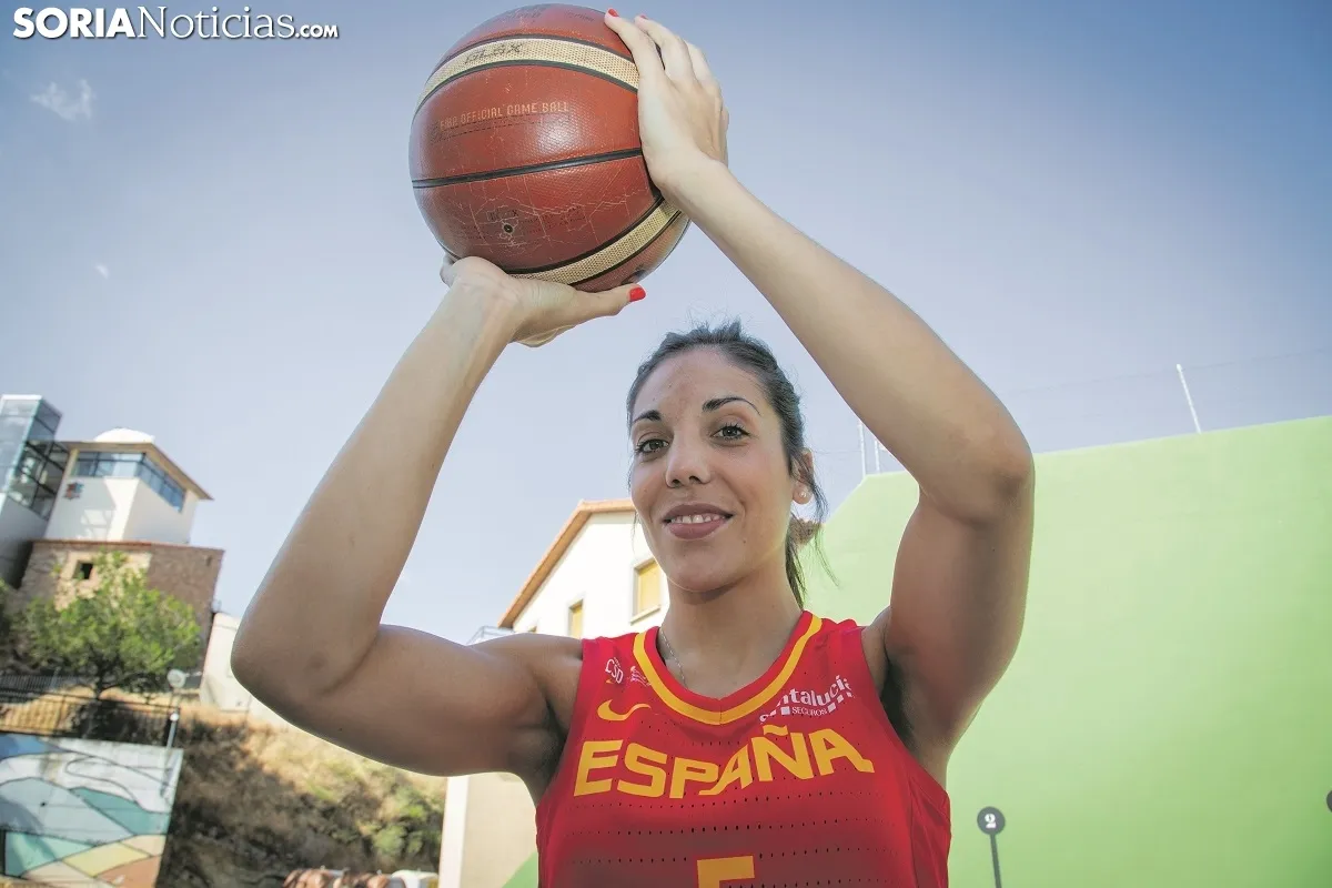 Cristina Ouviña, la niña de los ojos de Borobia. María Ferrer