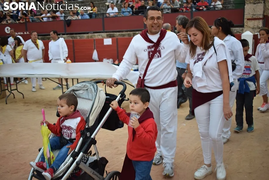 Caldereta popular en la plaza de toros de El Burgo. /SN