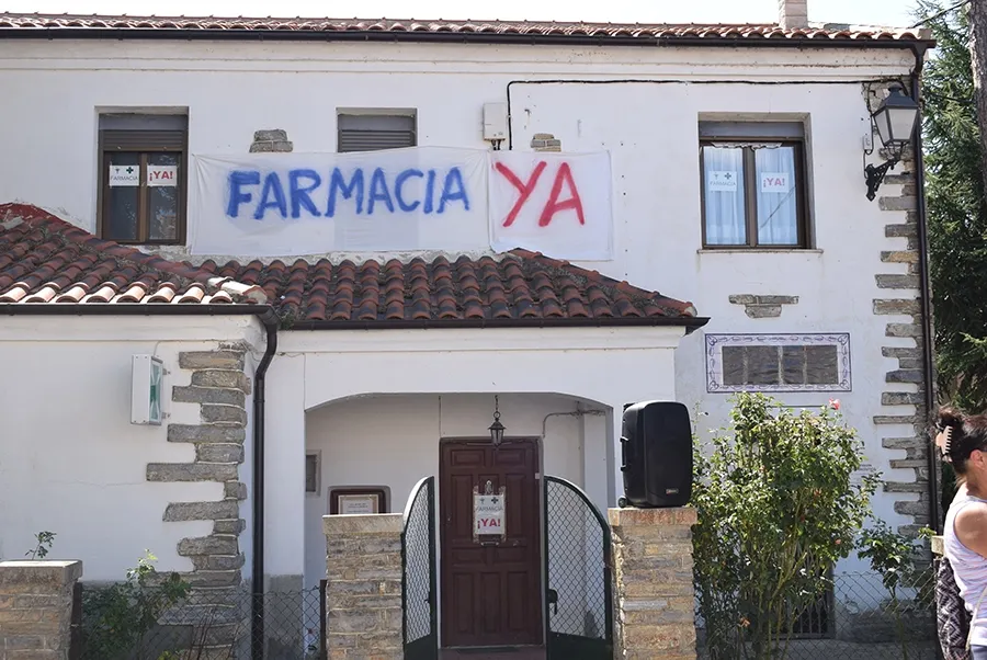 Foto 2 - Villar del R&iacute;o y la comarca soriana del Cidacos clama por la apertura de la farmacia