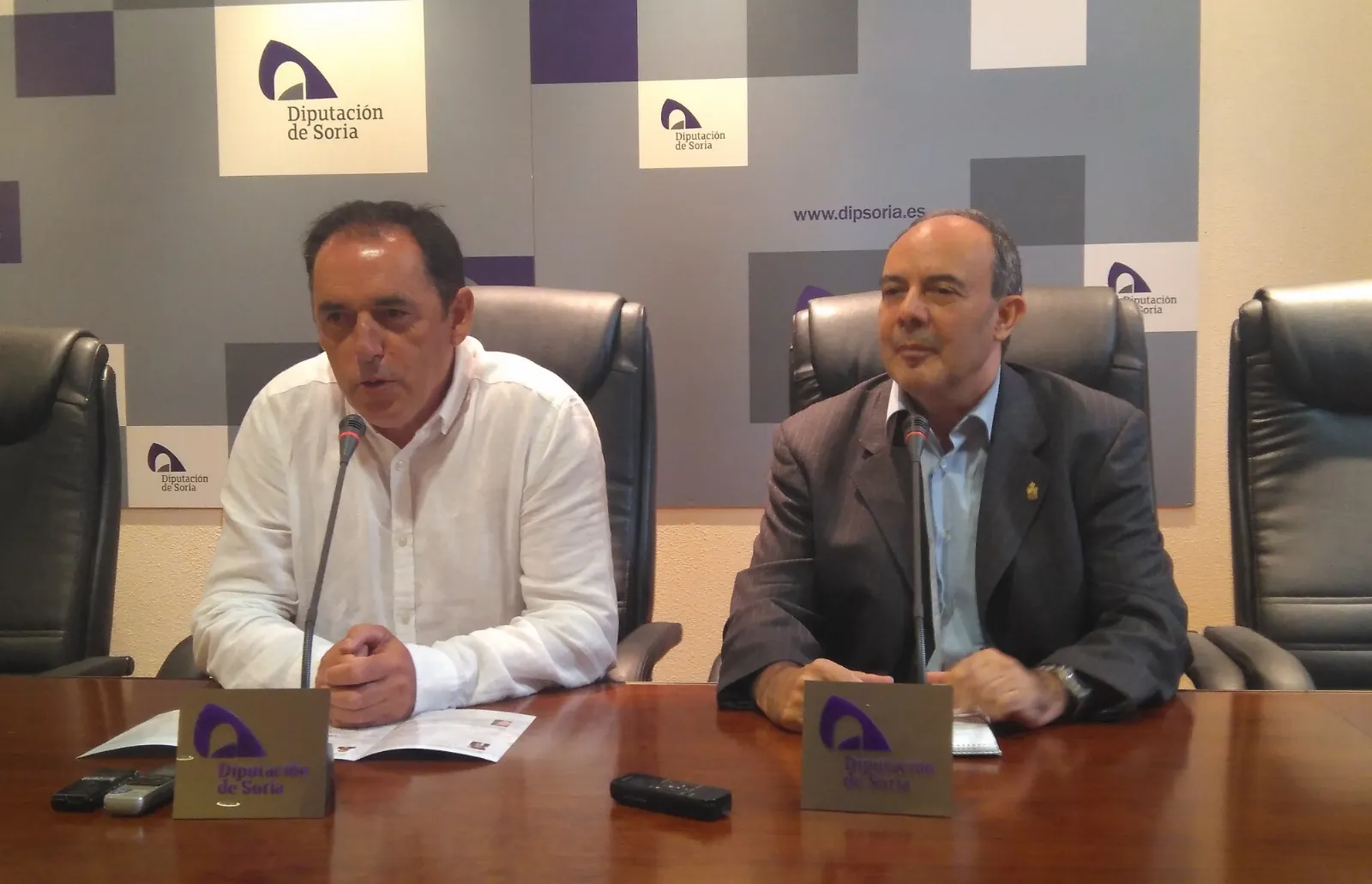 Benito Serrano y Javier Muñoz durante la rueda de prensa.