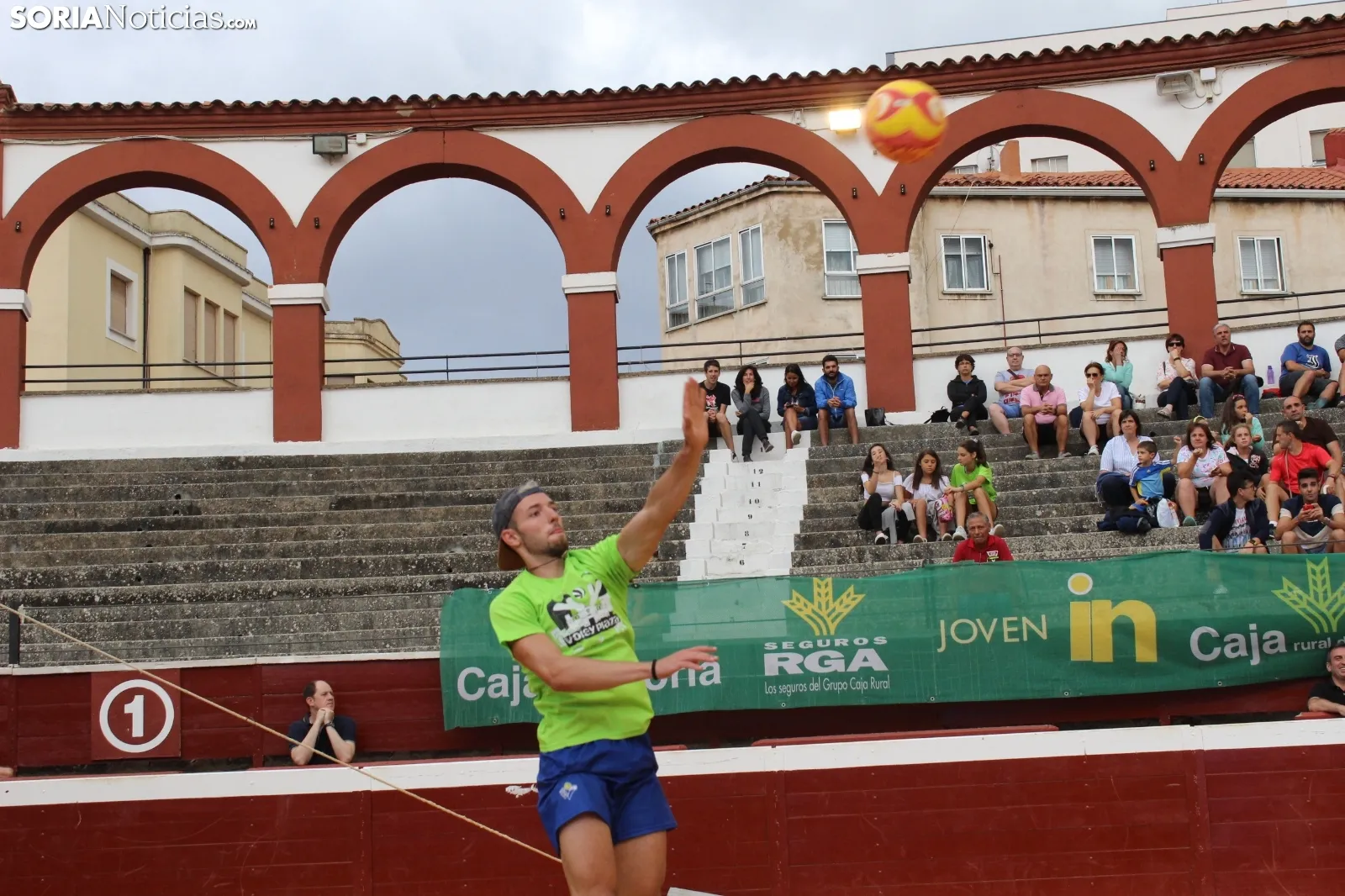 Tarde de finales en la VI edición del Voley Plaza. SN