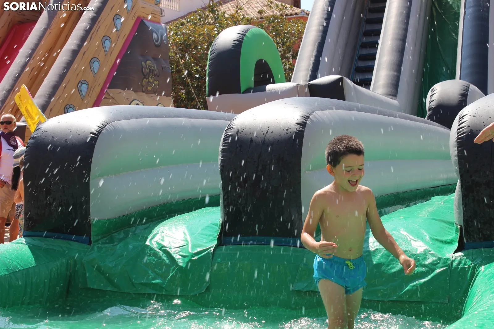 Fiesta pasada por agua en Almazán.