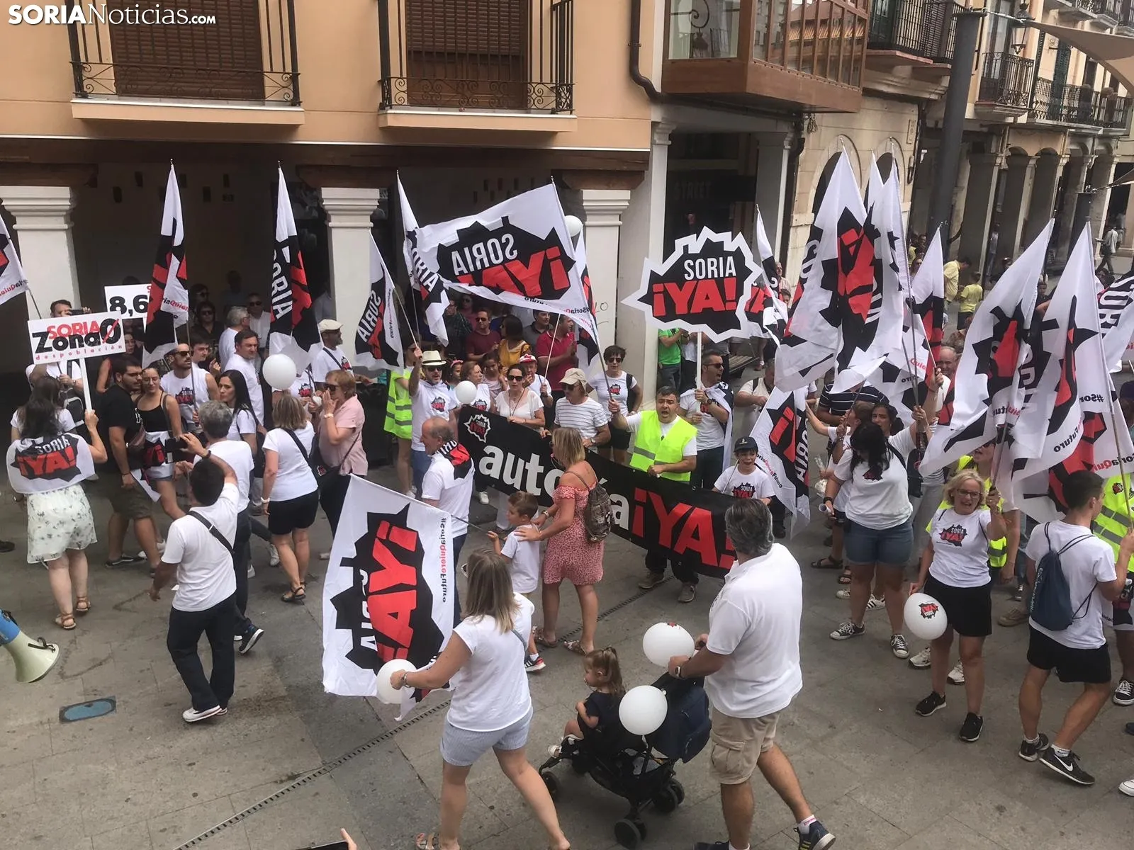 Concentración en Aranda por la marcha lenta por la Autovía dle Duero. /SN