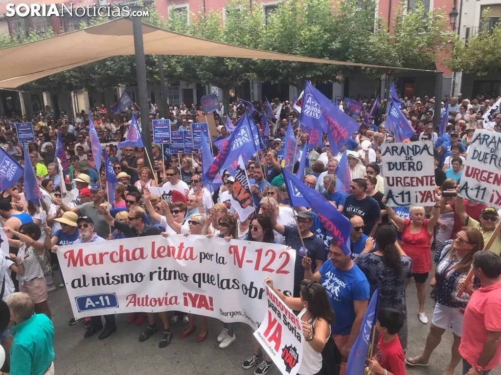 Concentración en Aranda por la marcha lenta por la Autovía dle Duero. /SN