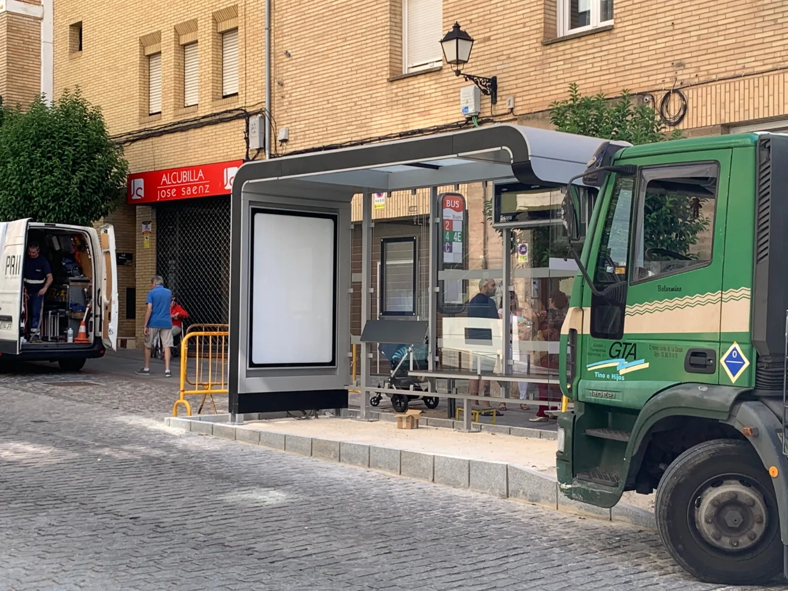 Nuevas marquesinas para el transporte urbano de Soria.