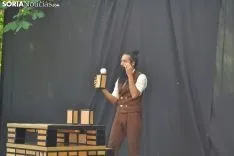 Escenificación de 'Só' en la Alameda de Cervantes.