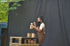 Escenificación de 'Só' en la Alameda de Cervantes.