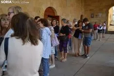 Colas en las taquillas del Palacio de la Audiencia.