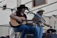 Exhibición y baile country en Golmayo.