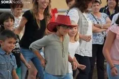 Exhibición y baile country en Golmayo.