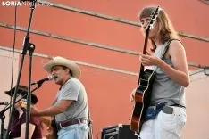 Exhibición y baile country en Golmayo.