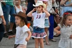 Exhibición y baile country en Golmayo.