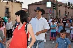 Exhibición y baile country en Golmayo.