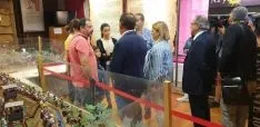Foto 6 - La exposici&oacute;n de 'clicks' en Garray recibe a su visitante n&uacute;mero 10.000
