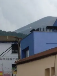 Foto 3 - Las otras consecuencias de la tormenta: 775 rayos, un peque&ntilde;o incendio en el Moncayo y aviones desviados