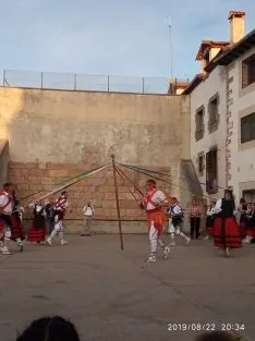 Foto 3 - El Grupo de Danzantes de Valdeavellano, en Villar del Ala