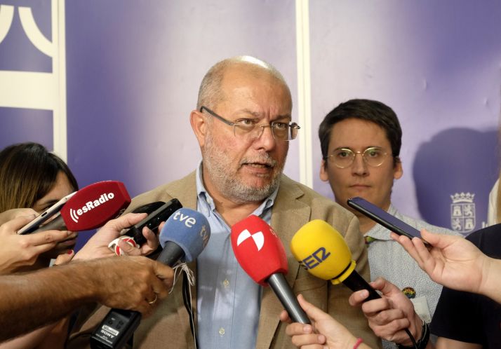 Igea se compromete a tramitar en esta legislatura la Ley LGTB+