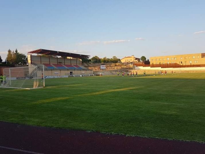 Municipal de El Burgo de Osma. Sporting Uxama