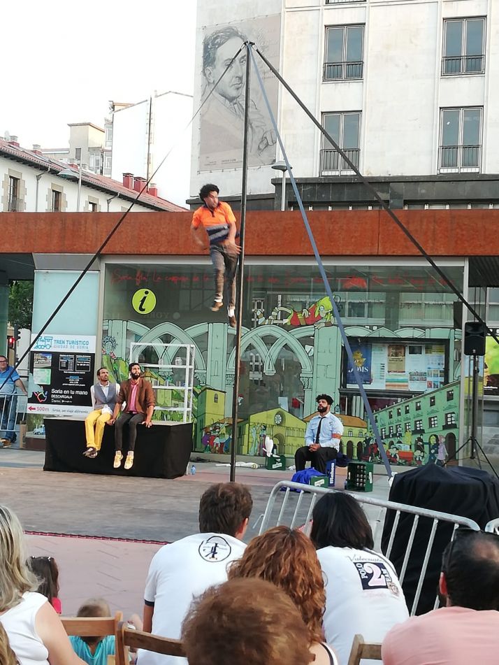 El teatro de calle contin&uacute;a animando las plazas de Soria